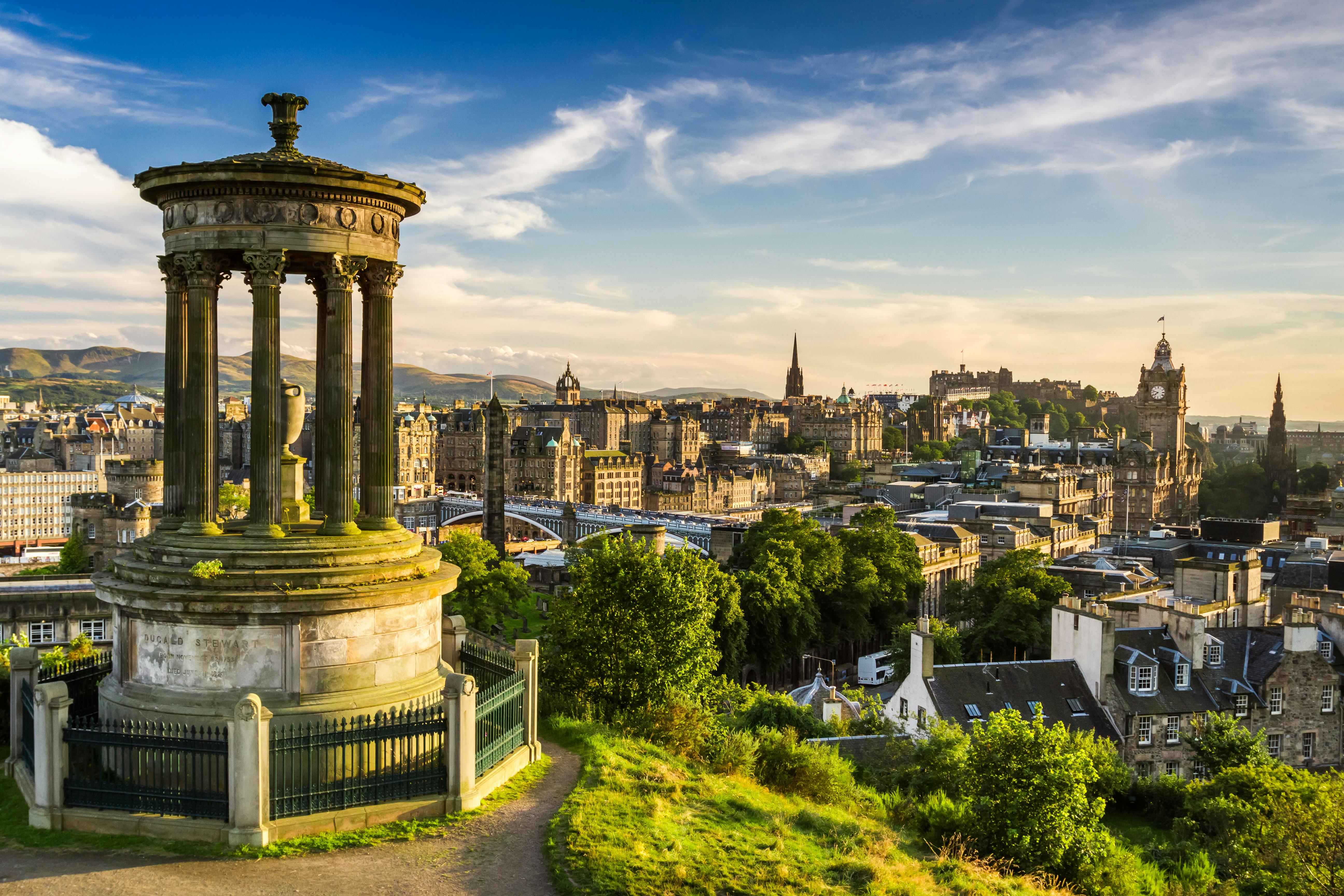 Tours of Scotland + Discover the beauty of Edinburgh and Loch Lomond on our disabled-friendly Scotland Explorer tour. Enjoy tours of Scotland with accessible accommodations.