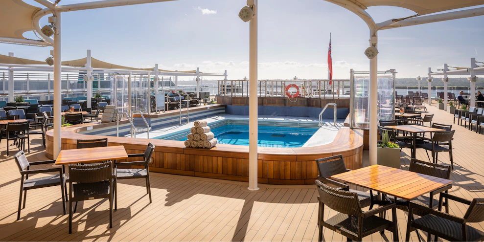Queen Victoria Pool, Cunard Cruises