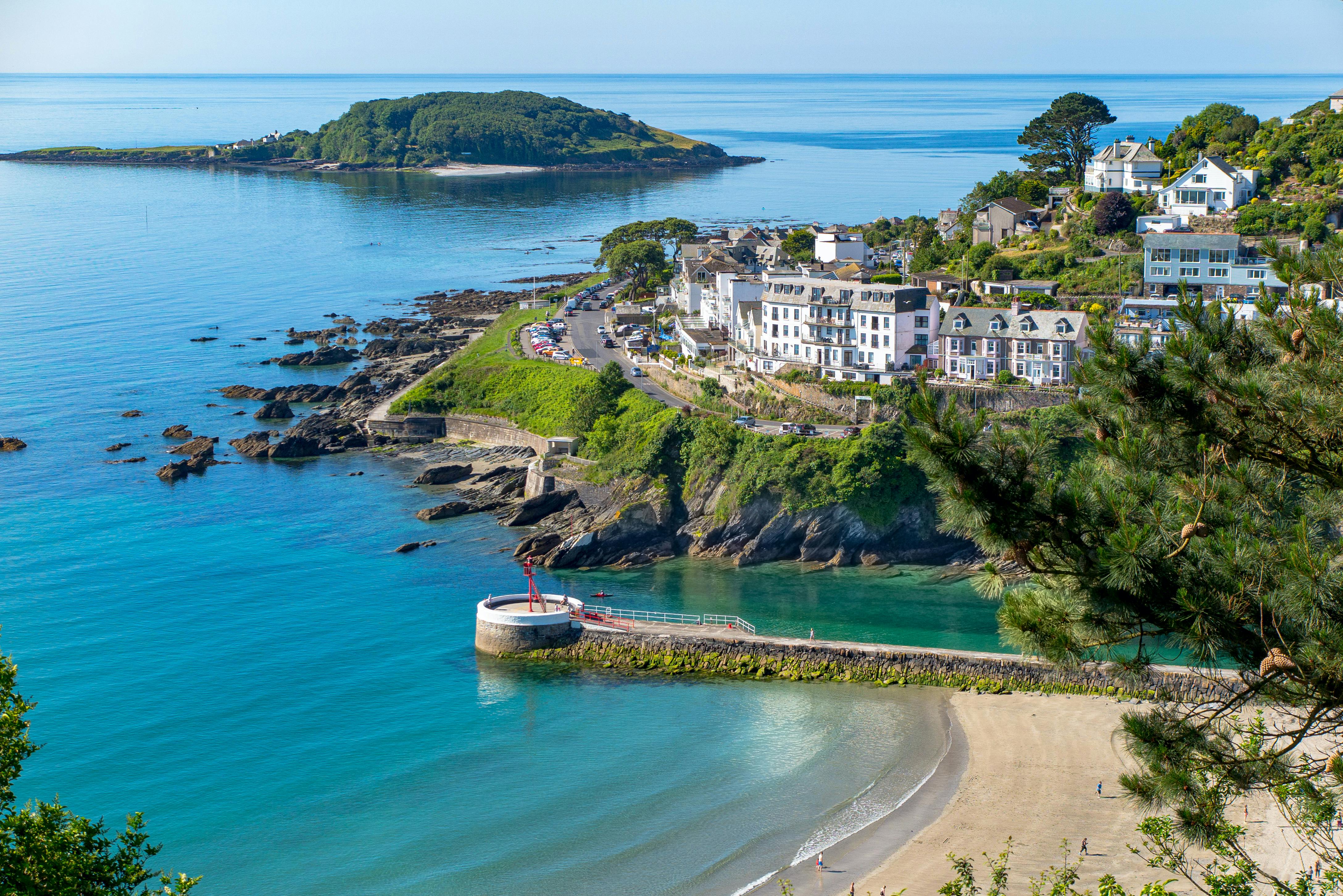 Disabled holidays Cornwall & Devon - Looe harbour