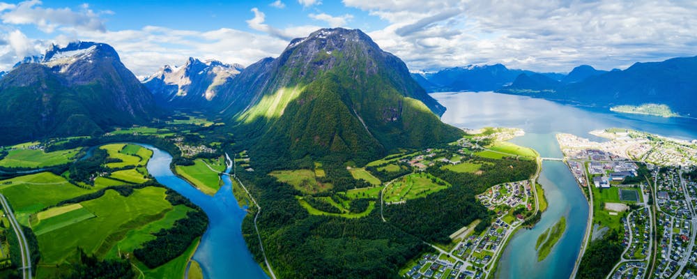 Shutterstock 1091715167