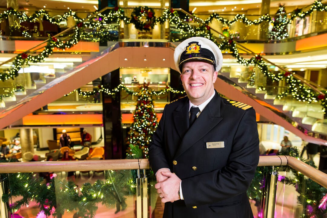 P&O cruise festive decorations
