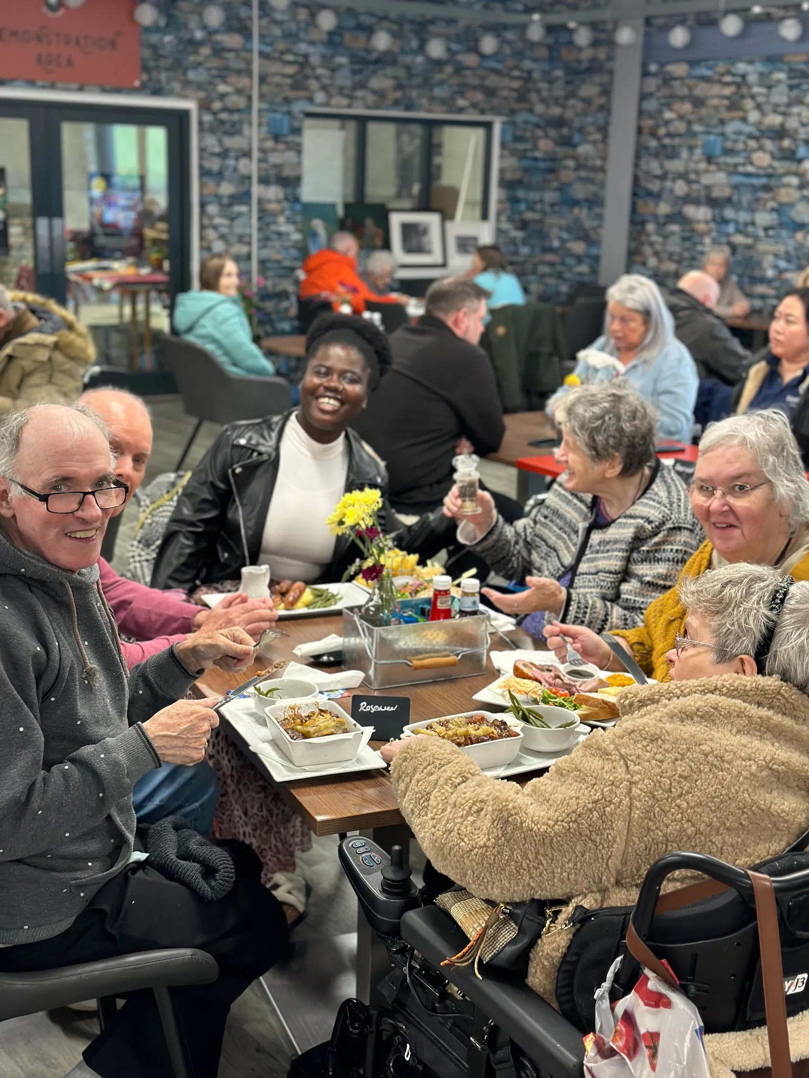 Customers enjoying lunch at Lakeland Farm