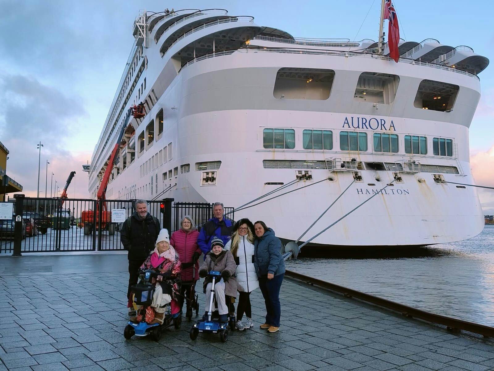 Customers and Staff by the P&O Aurora