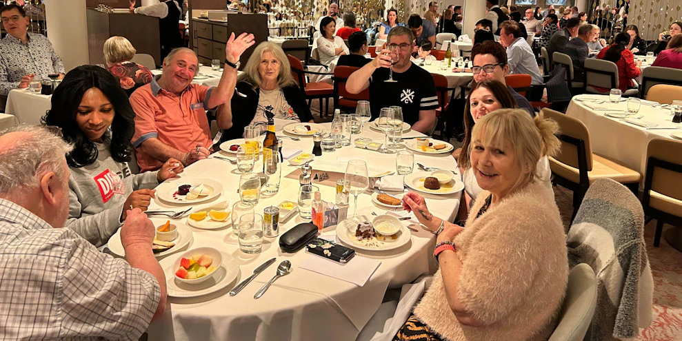 Customers at dinner on the Ventura