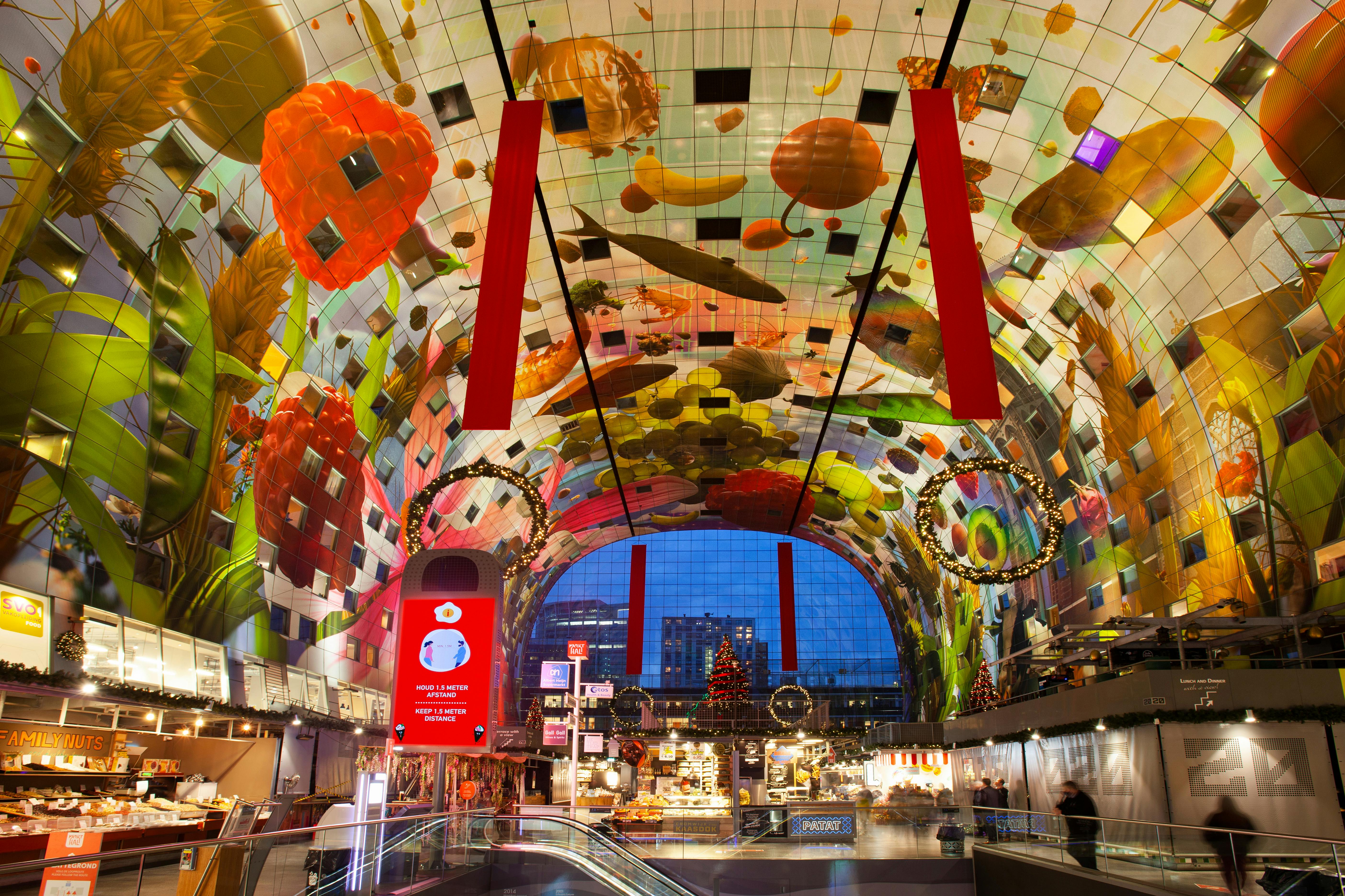Rotterdam inside the Markthal food hall