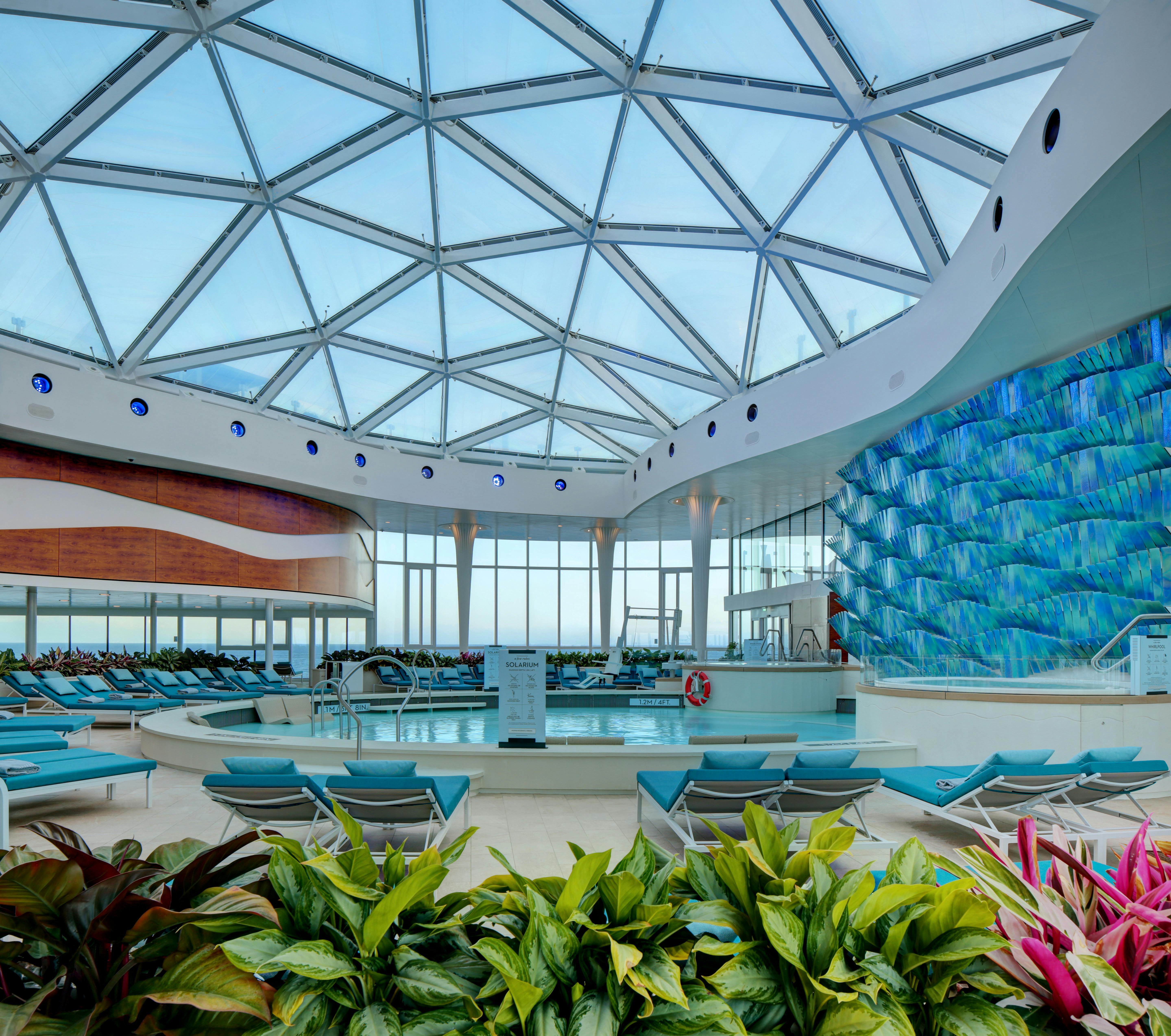 Celebrity Cruises Apex solarium